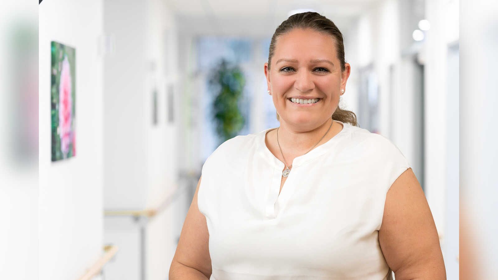 Beate Langhorst, Demenzkoordination und Delirbeauftragte im Kompetenzzentrum Demenz Lohne, hält am Weltalzheimertag einen Vortrag im St. Franziskus-Hospital Lohne