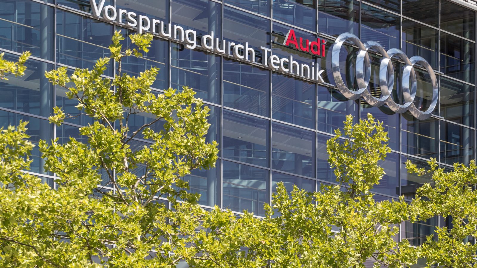 Audi warns of fraud in the used-car trade. Audi is supporting the investigating authorities.
