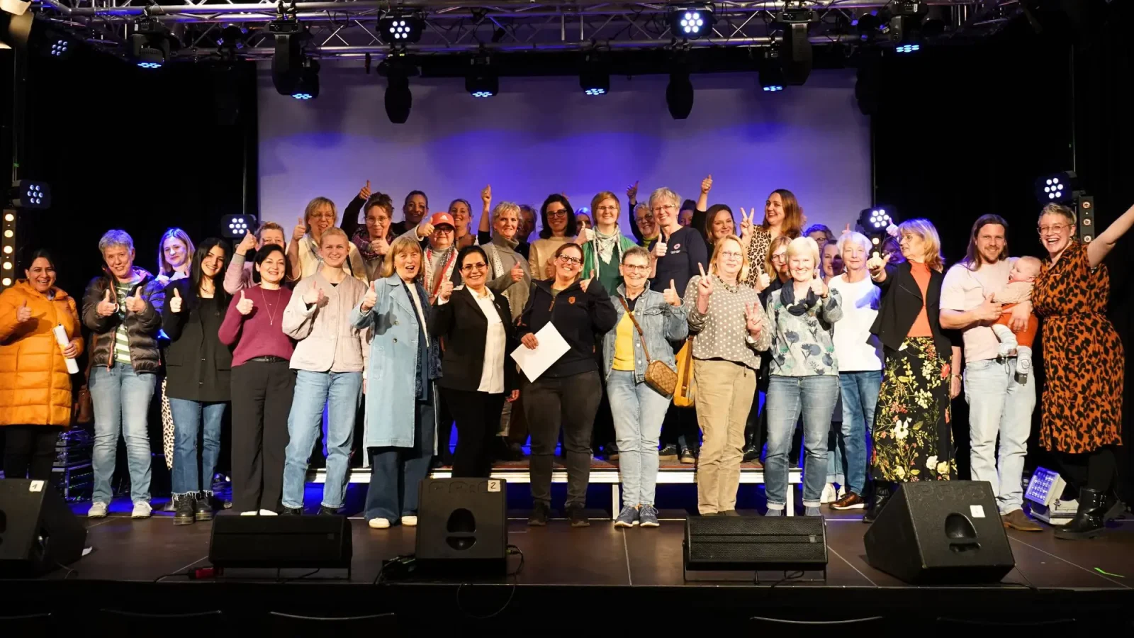 Strahlende Gesichter nach dem Workshop „Ein Tag ohne Frauen“ – eine Veranstaltung aus dem Projekt MY TURN