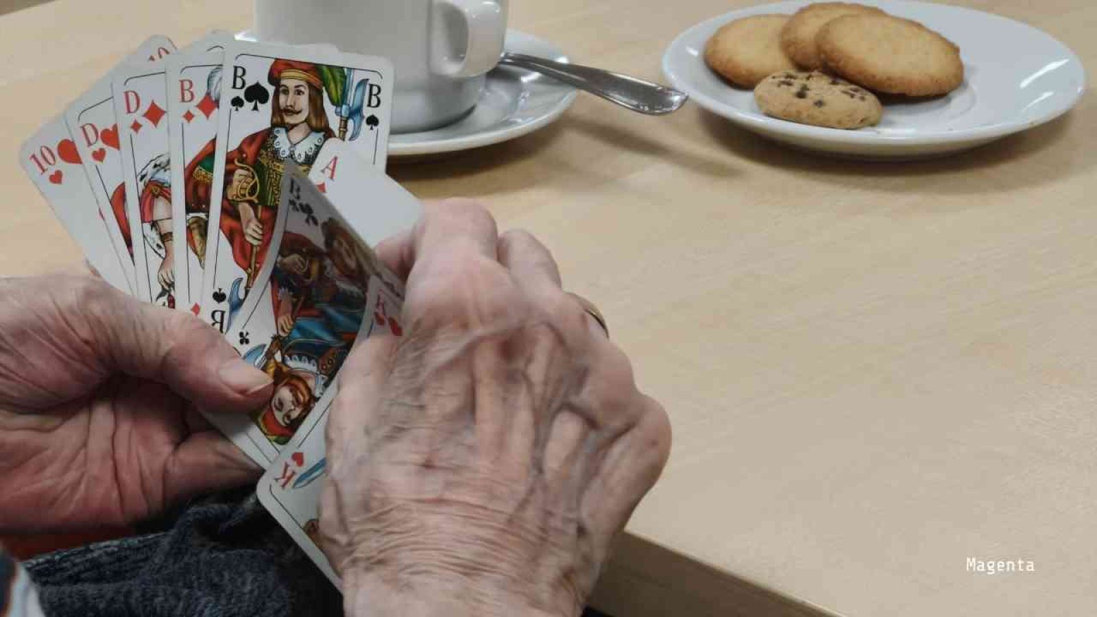 Spielen im Café Geeste Gesellschaftsspielrunde im Café