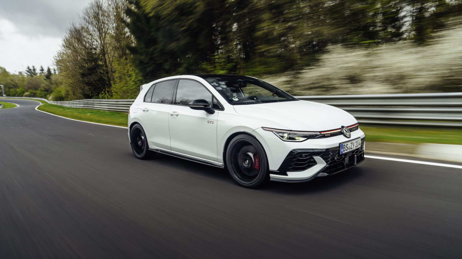 Volkswagen Golf GTI EDITION 50