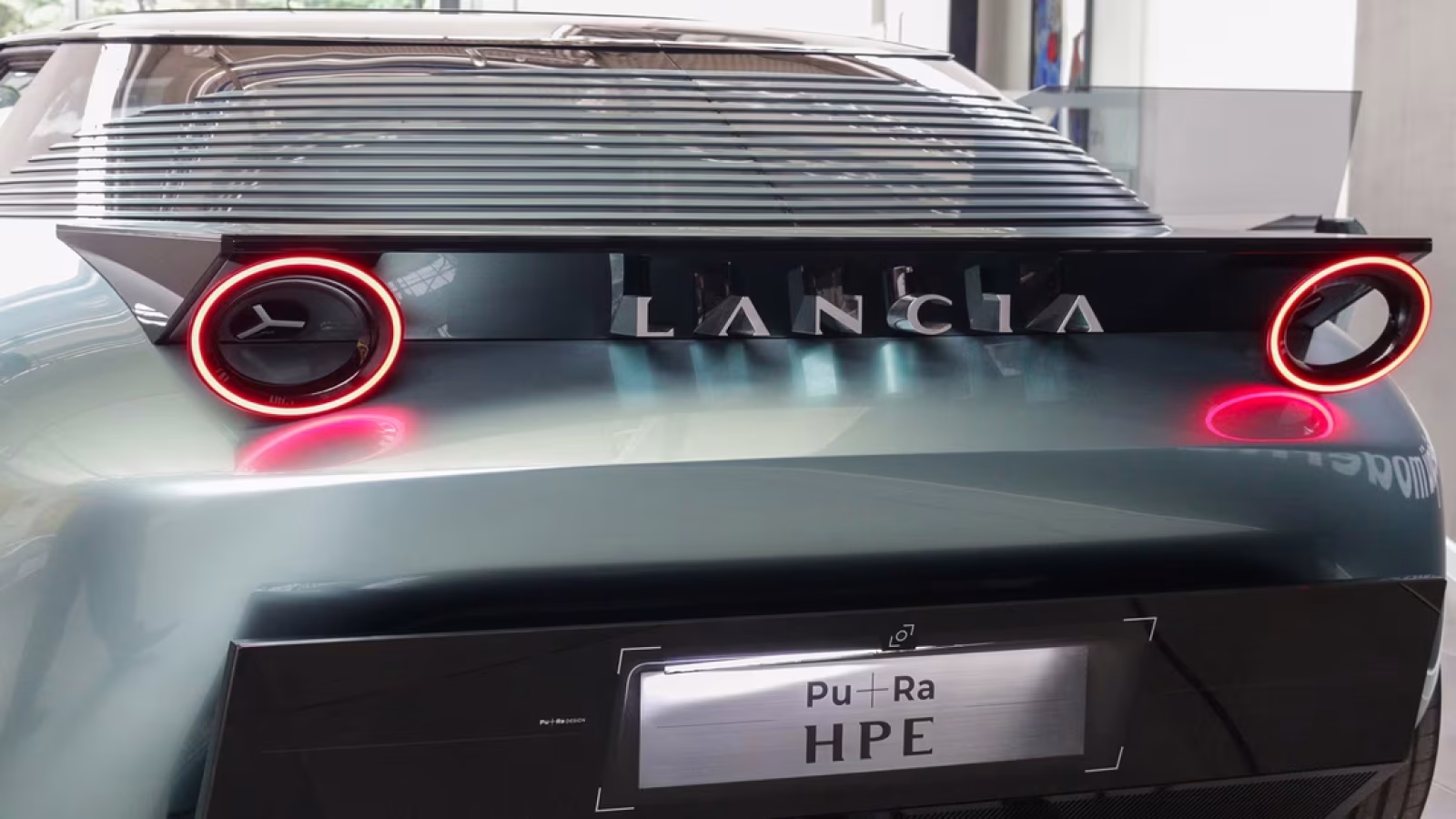 Das Heck vom Lancia Concept Pu+Ra HPE