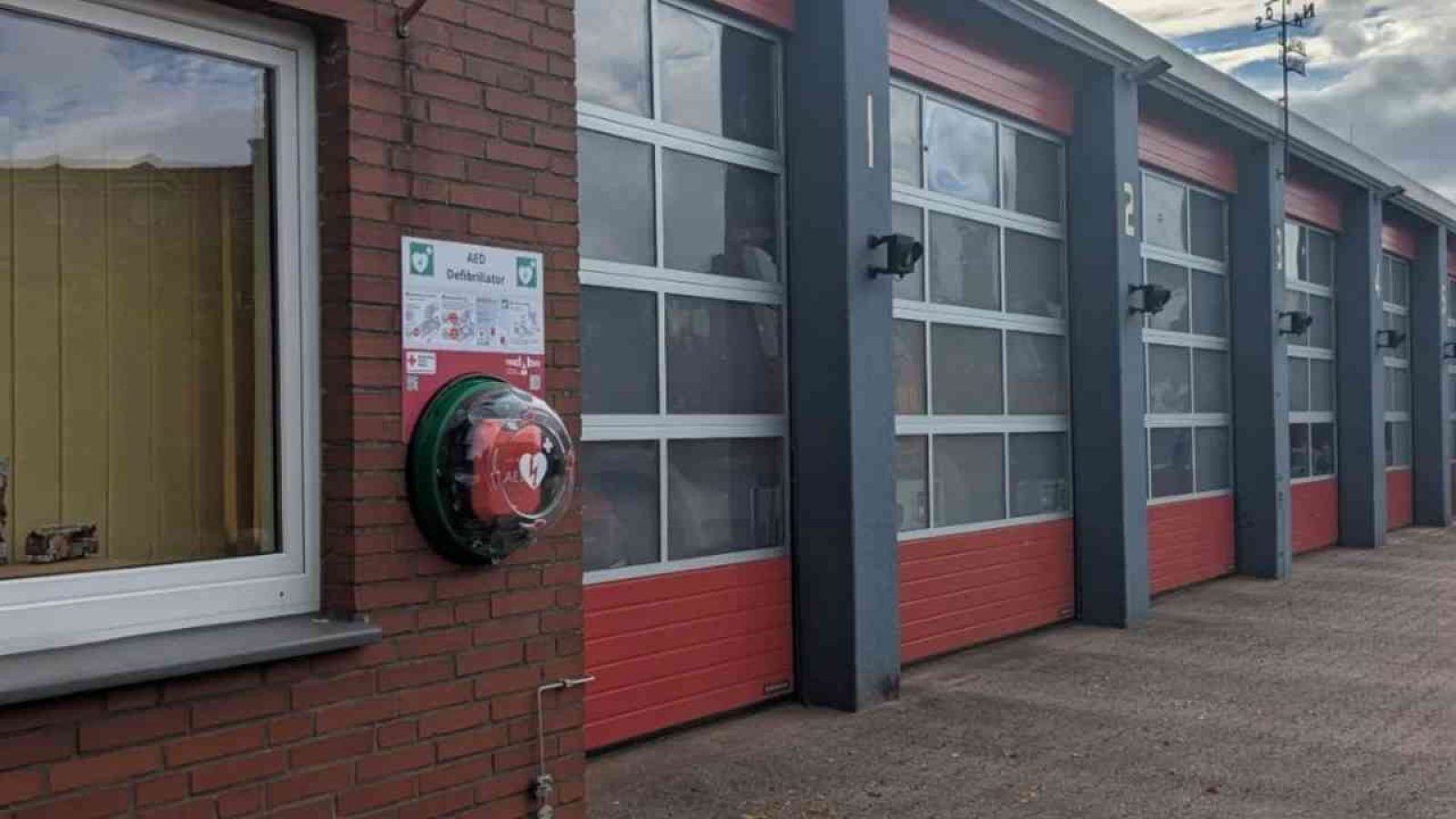 Defibrillator AED