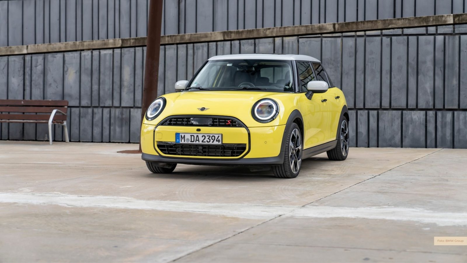 Der MINI Cooper S 5-Türer im Classic Trim.1