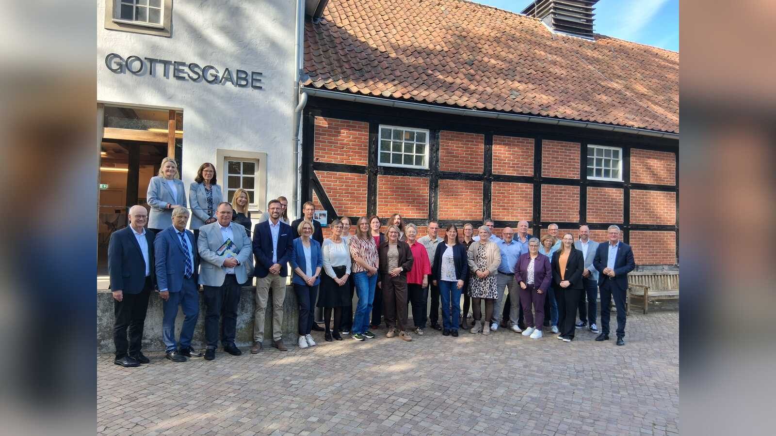 Jubilarinnen und Jubilare der Stadtverwaltung Rheine bei der Feierstunde im Salzsiedehaus
