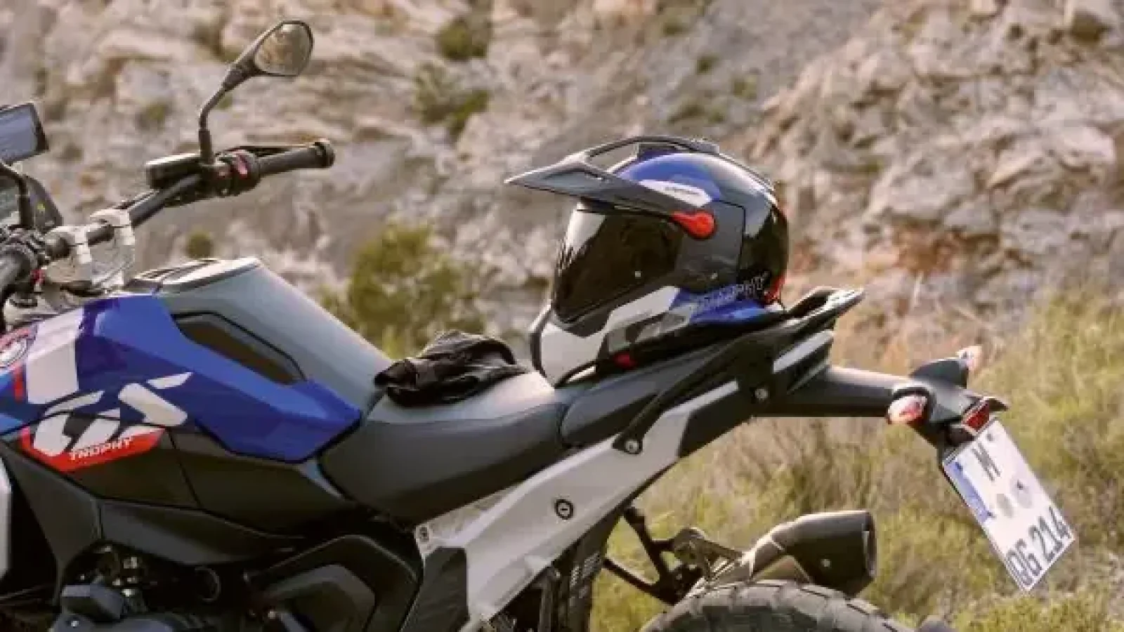 Enduro-Helm und Kommunikationssystem