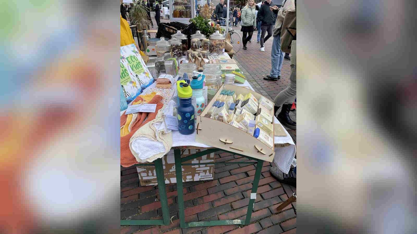 Ankündigung der Fairen Meile auf dem Marktplatz in Lingen (Ems)