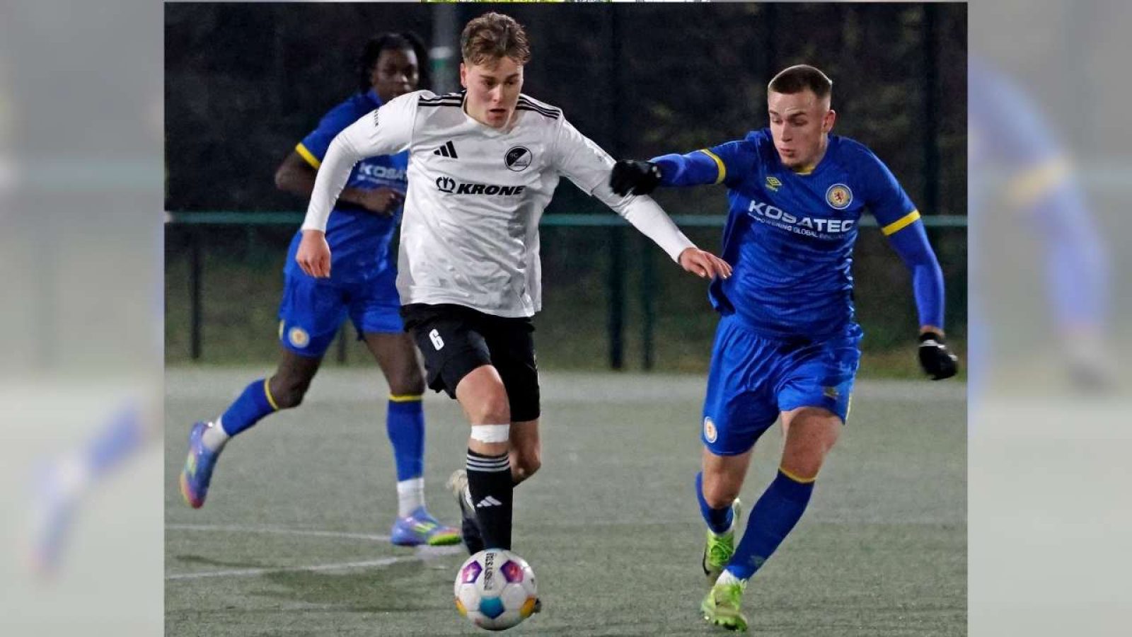 Felix Golkowski am Ball