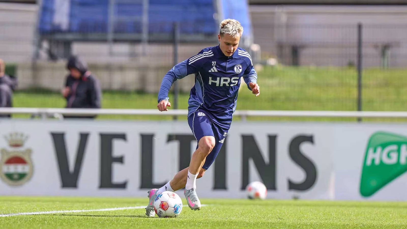 Finn Porath zurück im Training.jpg