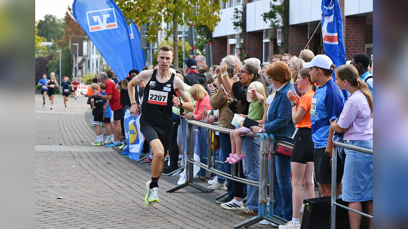 Michael Majewski vom BV Garrel beim Hauptlauf des Cloppenburger Citylaufs 2026