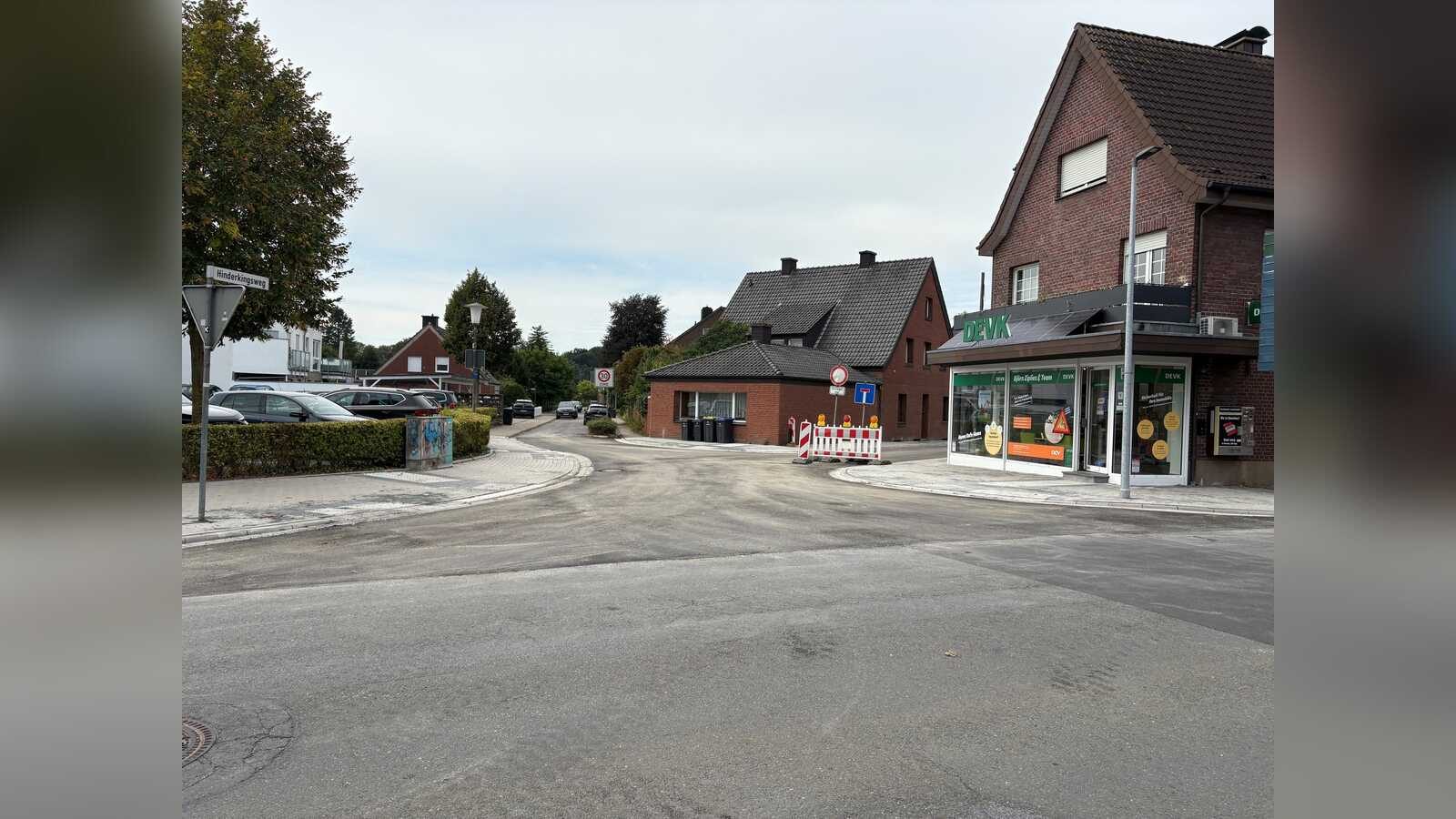 Erneuerte Fahrbahn und Gehwege am Hinderkingsweg in Dülmen