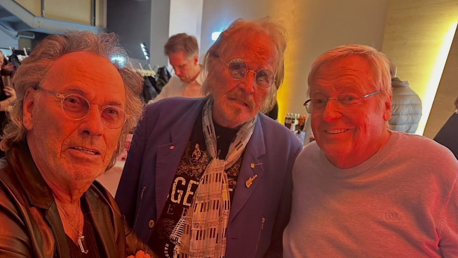 Hugo Egon Balder würdigt Frank Zanders Weihnachtsfeier für Obdachlose