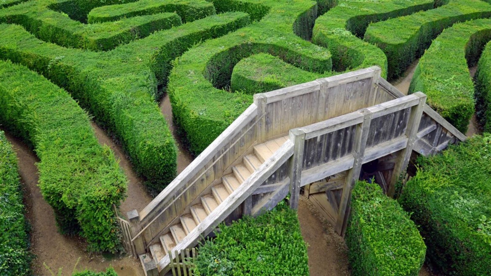 Labyrinth-1200x0