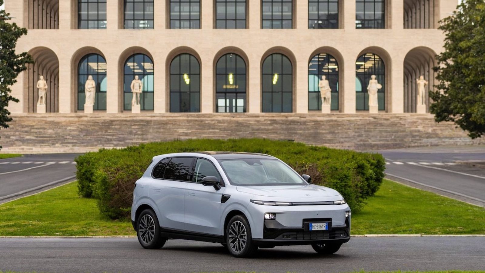 Leapmotor B10 Hybrid EV