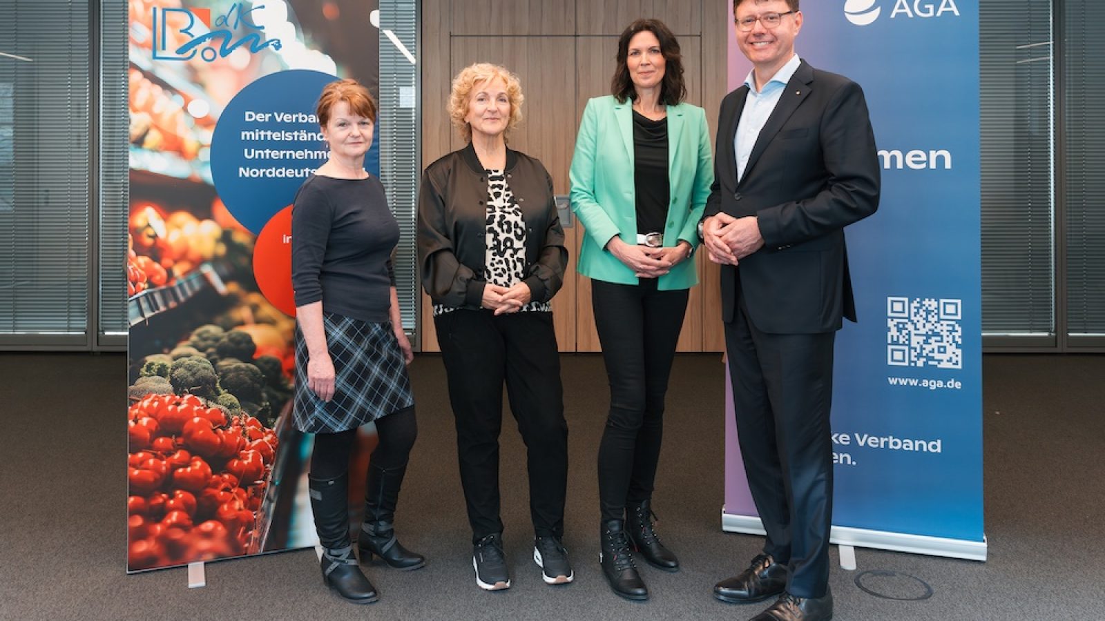 Michaela Ellmann (Vorstand), Ramona Arfert, Viola Preller (Vorstandsvorsitzende) und Volker Tschirch