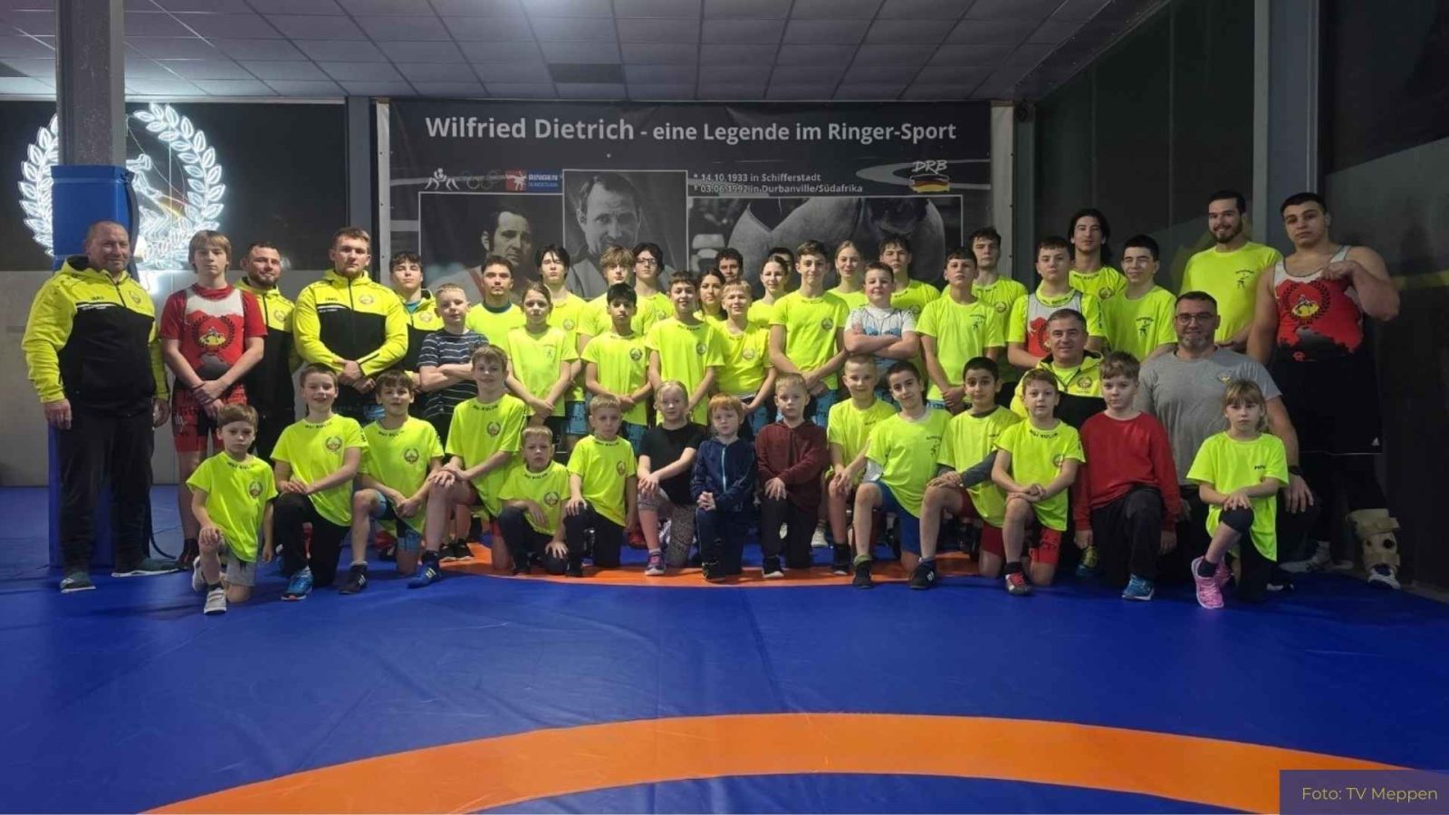 NDR begleitet Training der Ringer-Abteilung