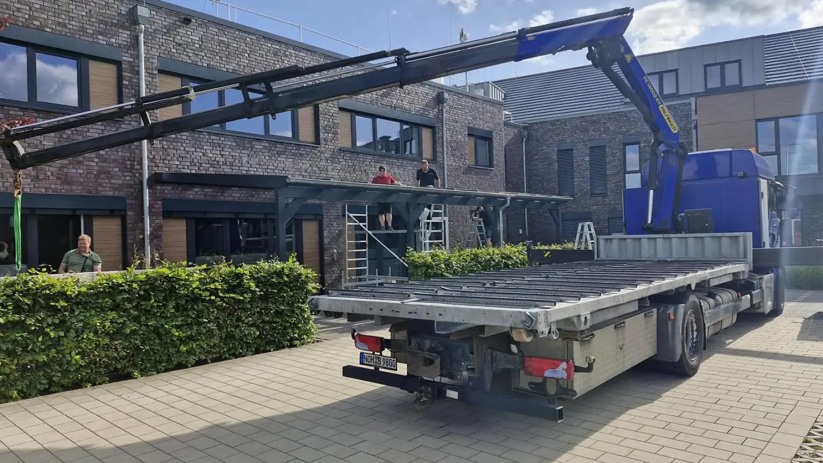 Neues Terrassendach für das Feuerwehrhaus in Emsbüren