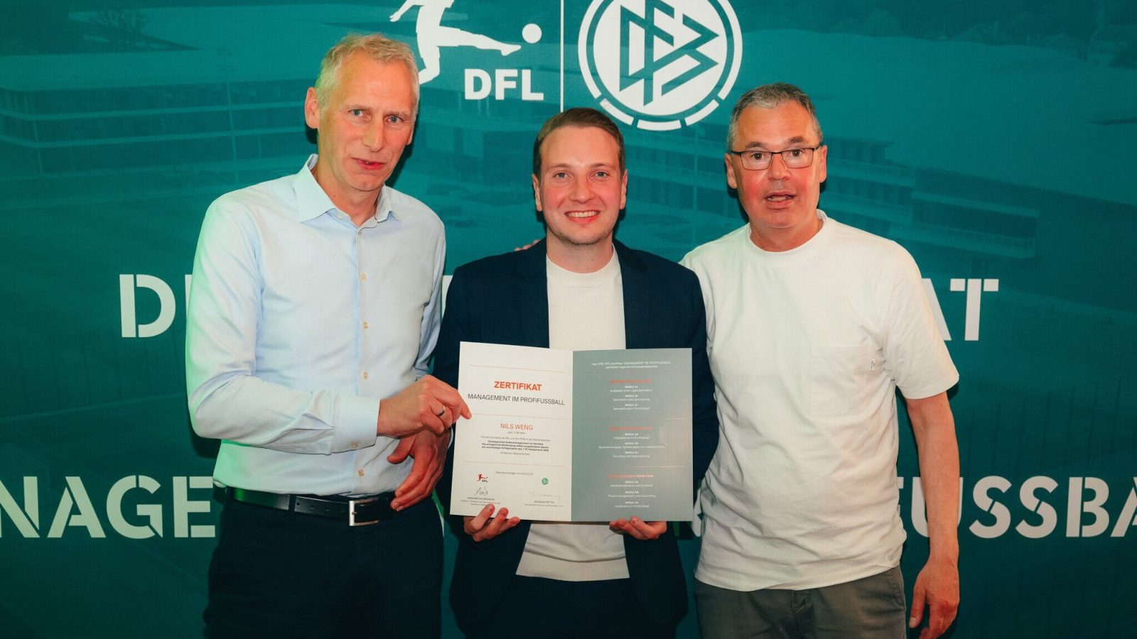 Nils Weng absolviert erfolgreich das DFL:DFB-Zertifikat