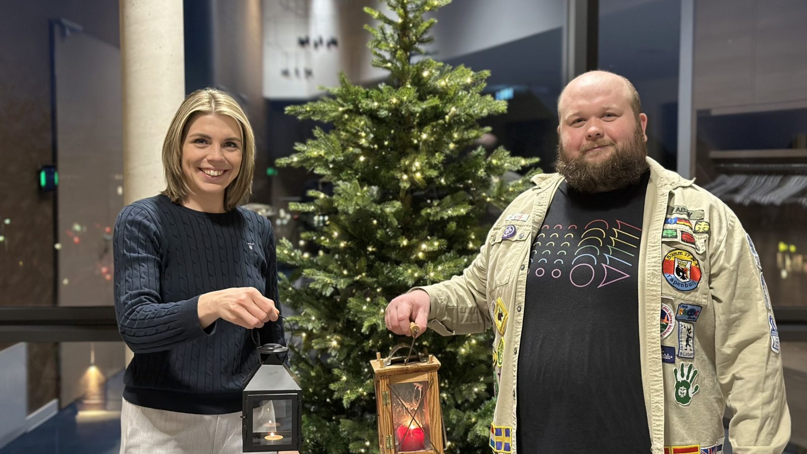 PM Das Friedenslicht im Papenburger Rathaus angekommen