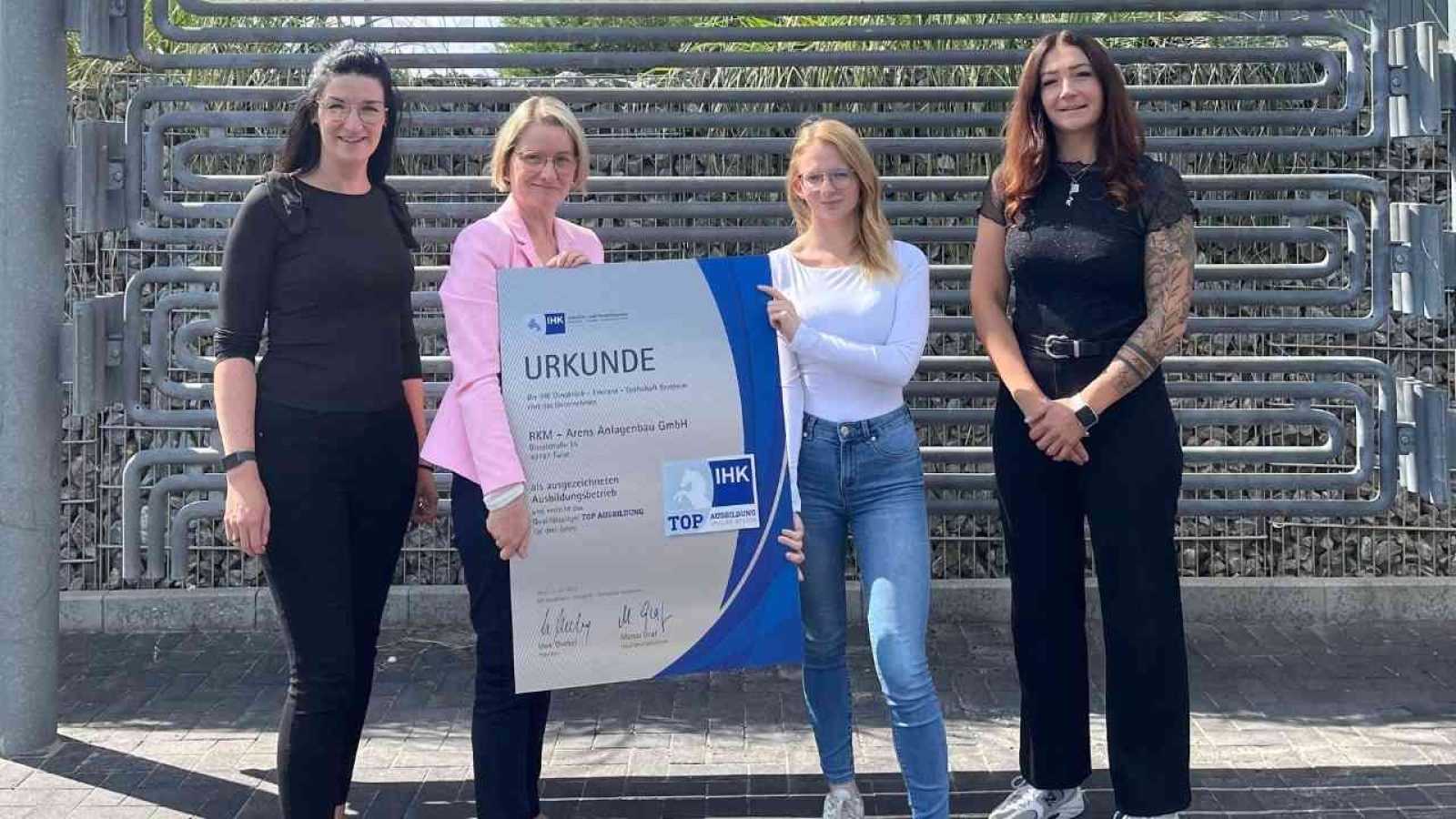 RKM - Arens Anlagenbau GmbH erhält erstmalig IHK-Siegel Top Ausbildung