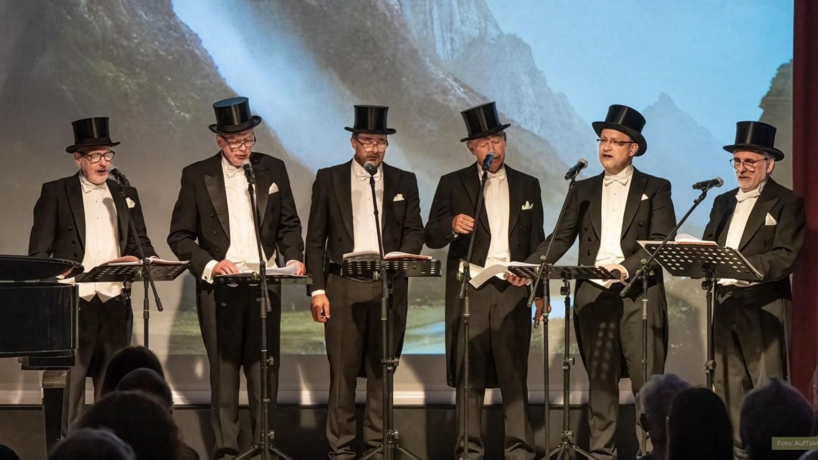 Regionalbekannte Gesangsgruppe „AufTakt“ im Wöhlehof