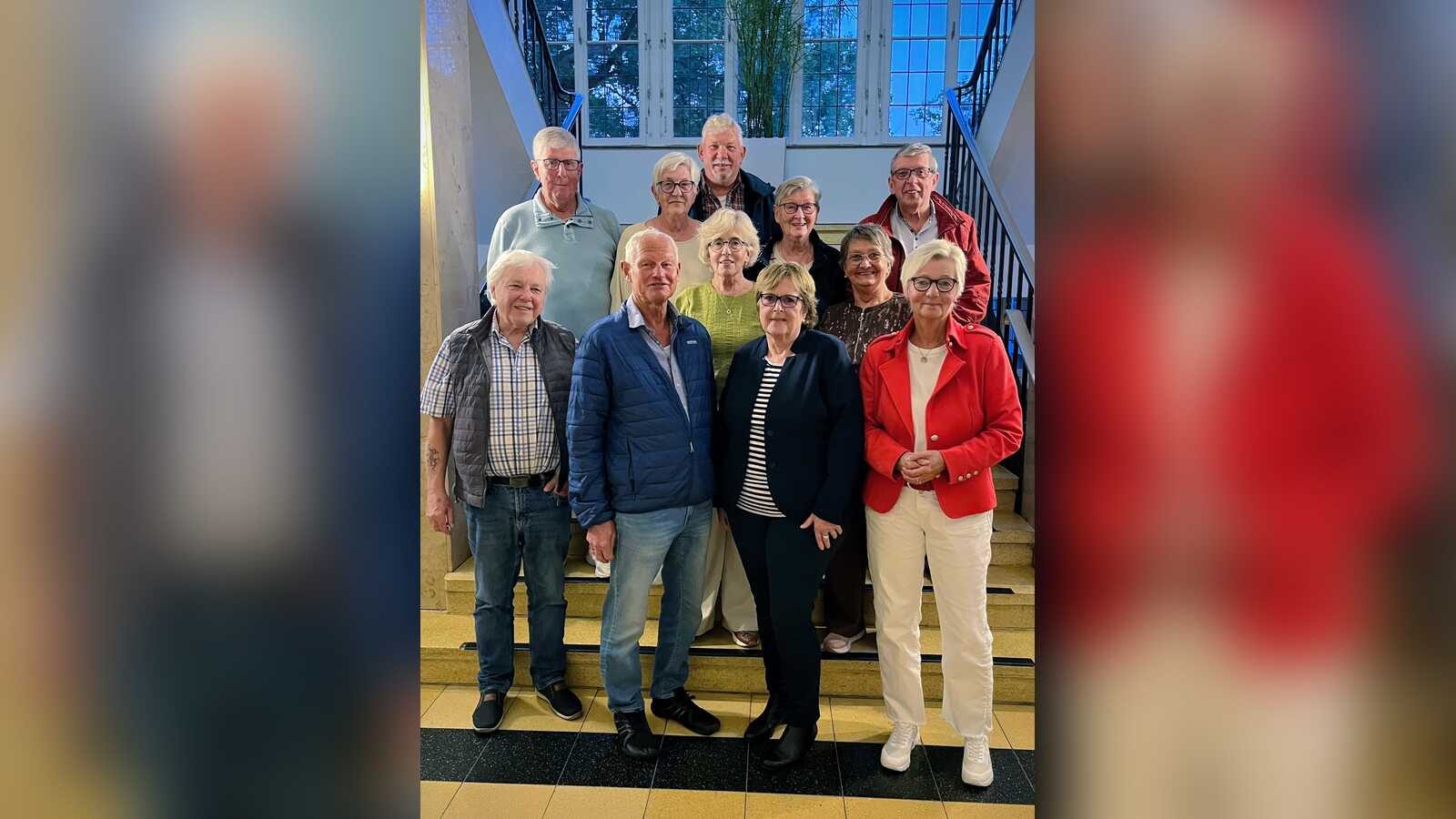 Die Mitglieder des Nordhorner Seniorenbeirats mit Andrea Rackebrandt, Monika Fangmeyer und Hans Schneider in der vorderen Reihe