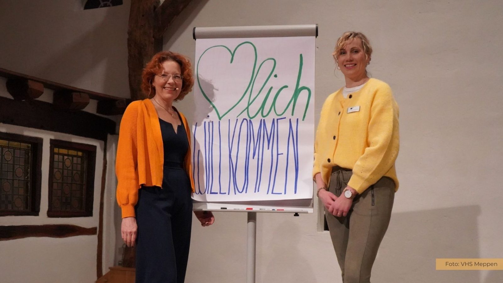 Tanja Kohl und Katharina Quittek (Fachbereichsleitung Pädagogik & Psychologie der VHS Meppen)