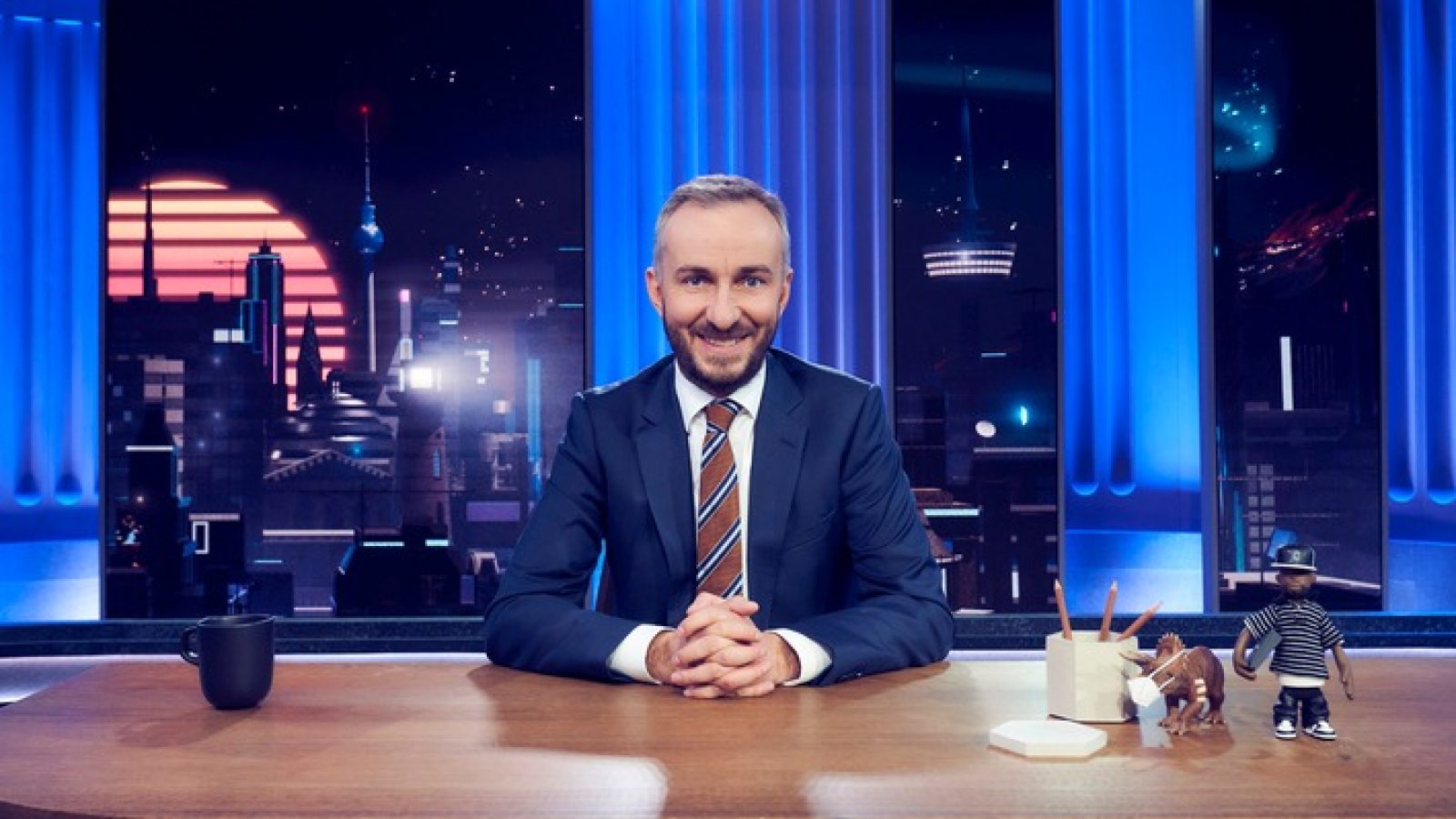 "ZDF Magazin Royale"-Moderator Jan Böhmermann/Nutzung
des Bildes in Zusammenhang mit der Sendung inkl. Social Media bis 28.02.2028. / Weiterer Text über ots und www.presseportal.de/nr/7840 / Die Verwendung dieses Bildes für redaktionelle Zwecke ist unter Beachtung aller mitgeteilten Nutzungsbedingungen zulässig und dann auch honorarfrei. Veröffentlichung ausschließlich mit Bildrechte-Hinweis.