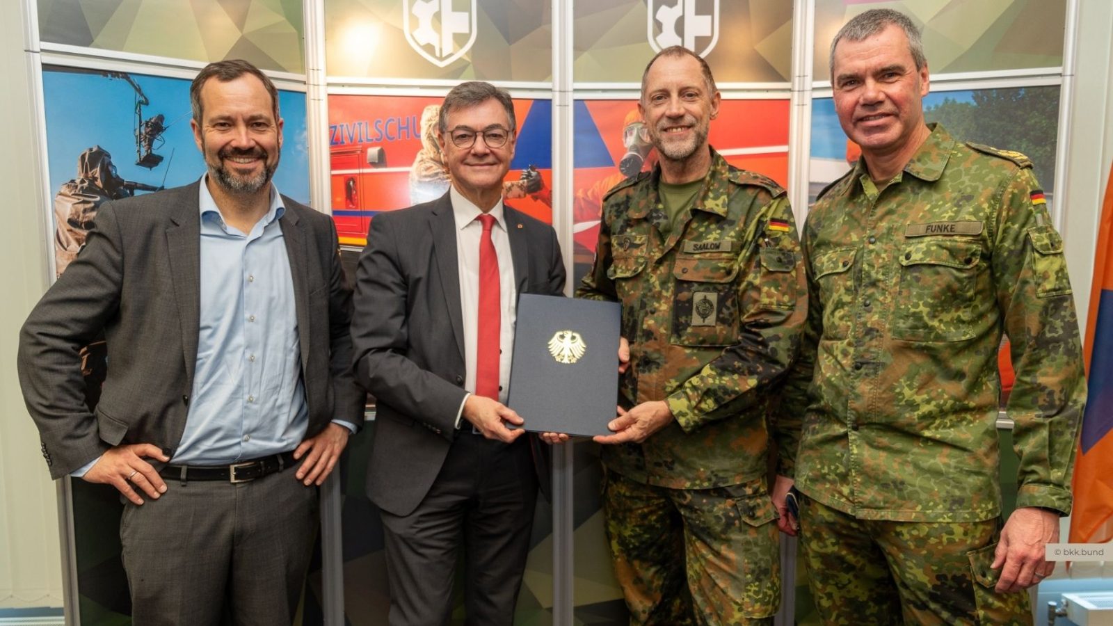 Zivil und Militär kooperieren beim Schutz gegen Gefahrstoffe
