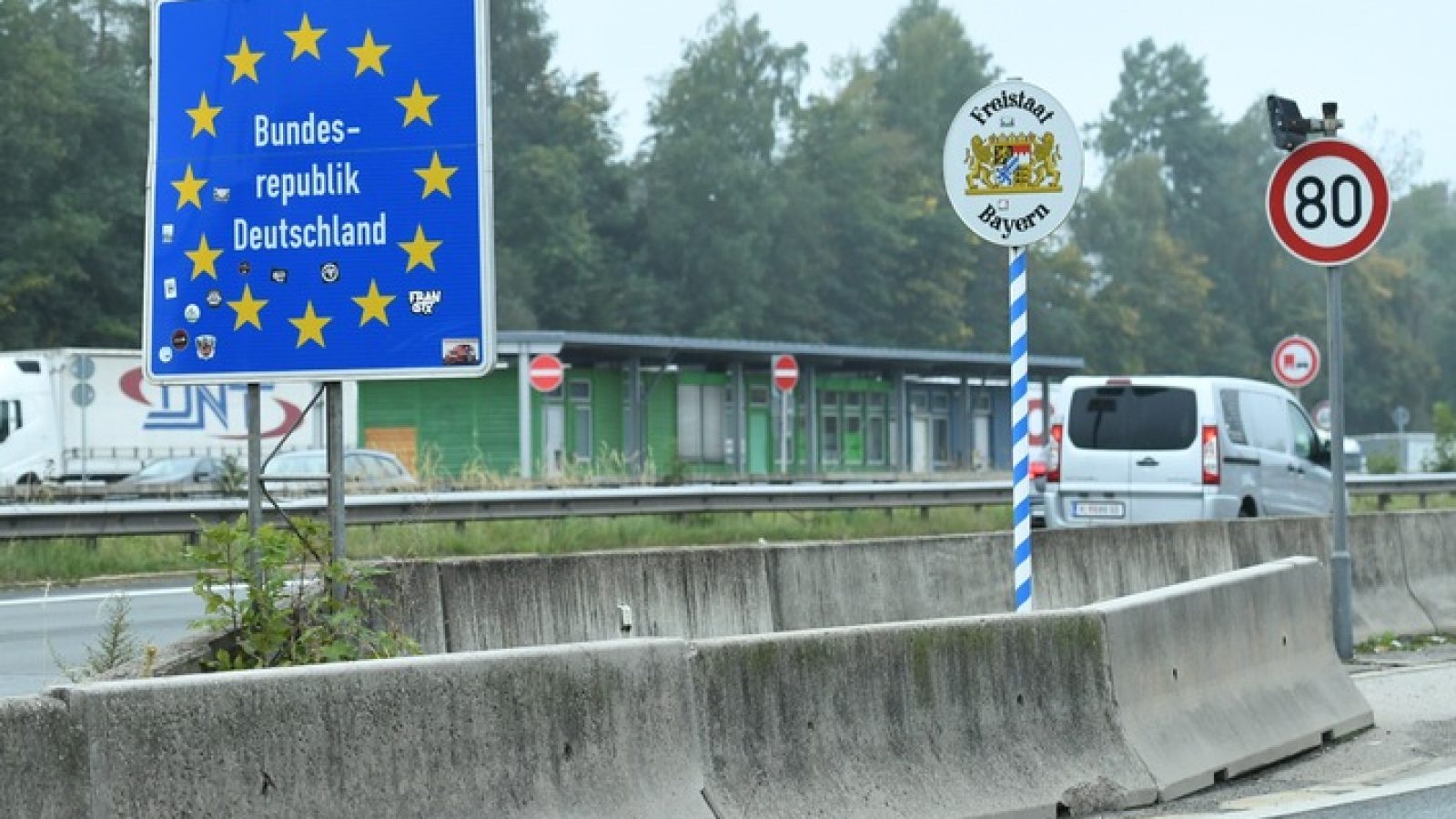 Grenzkontrollen an der deutsch-österreichischen Grenze / Weiterer Text über ots und www.presseportal.de/nr/6694 / Die Verwendung dieses Bildes für redaktionelle Zwecke ist unter Beachtung aller mitgeteilten Nutzungsbedingungen zulässig und dann auch honorarfrei. Veröffentlichung ausschließlich mit Bildrechte-Hinweis.