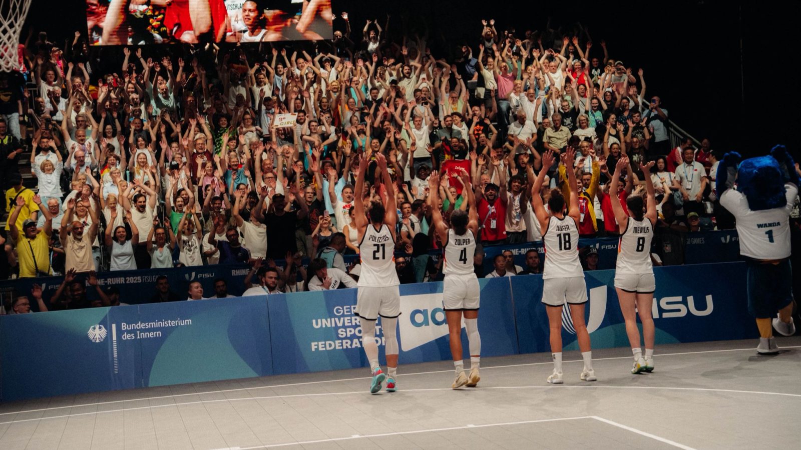 afb26b20-6802-25e5-c3e6-ef2356d03929