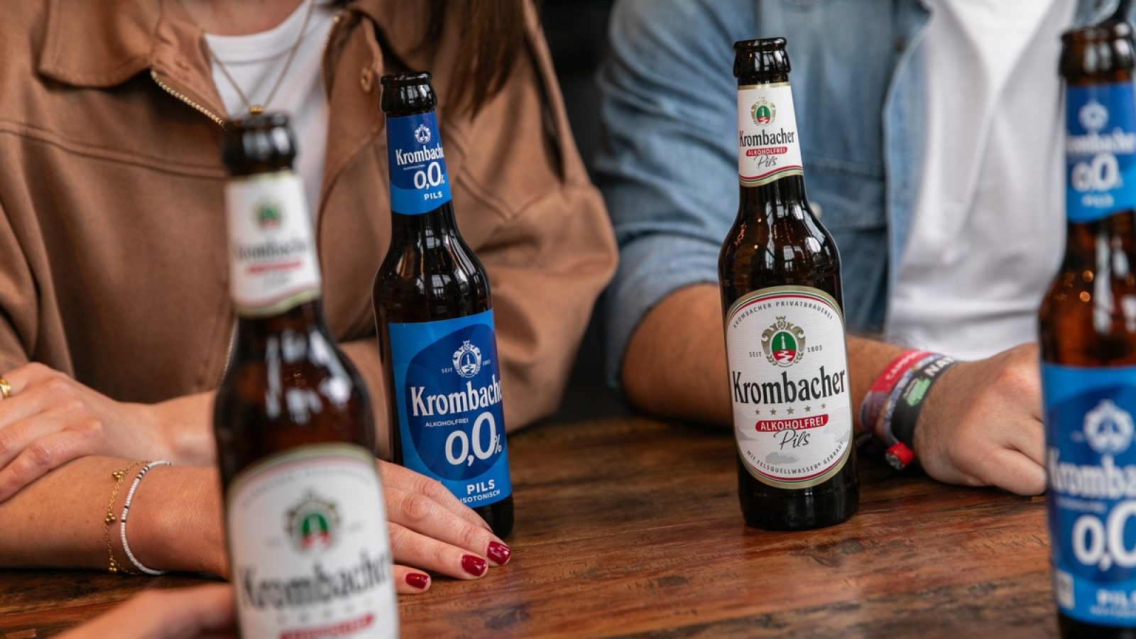Krombacher begegnet dem Alkoholfrei-Boom mit alkoholfreier Biervielfalt / Weiterer Text über ots und www.presseportal.de/nr/42000 / Die Verwendung dieses Bildes für redaktionelle Zwecke ist unter Beachtung aller mitgeteilten Nutzungsbedingungen zulässig und dann auch honorarfrei. Veröffentlichung ausschließlich mit Bildrechte-Hinweis.