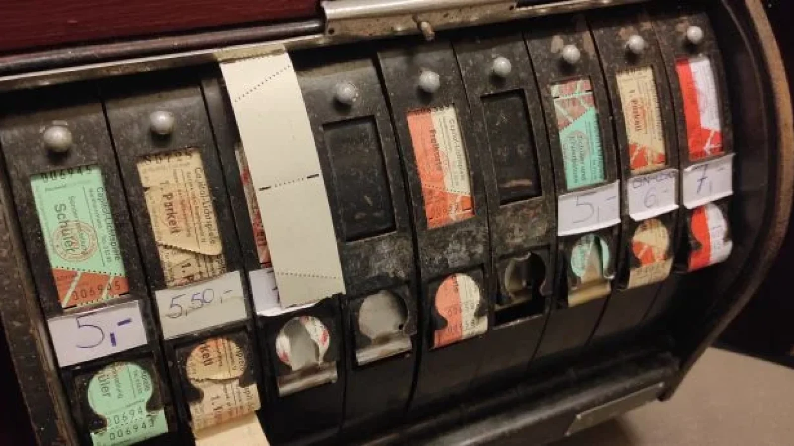 Alter Ticketautomat im Capitol