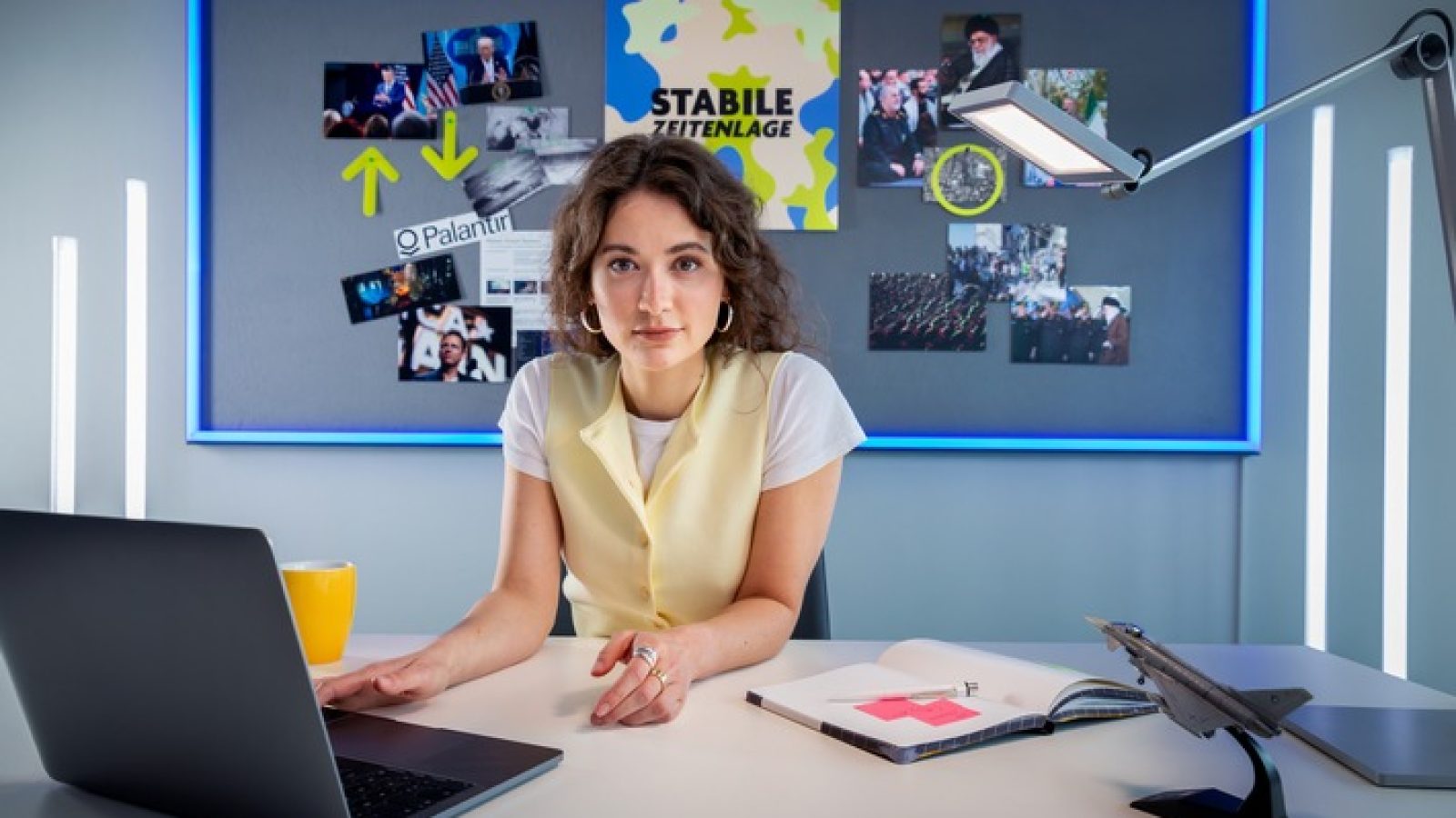 Julia Faltermeier ist Host des neuen Podcast "Stabile Zeitenlage" / Weiterer Text über ots und www.presseportal.de/nr/6561 / Die Verwendung dieses Bildes für redaktionelle Zwecke ist unter Beachtung aller mitgeteilten Nutzungsbedingungen zulässig und dann auch honorarfrei. Veröffentlichung ausschließlich mit Bildrechte-Hinweis.