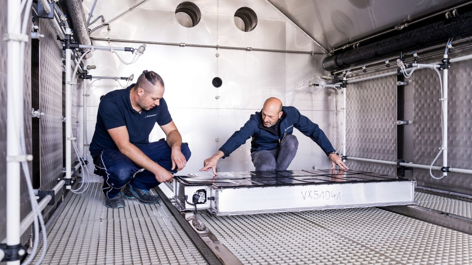 Batterieprüfung in Aachen: TÜV Rheinland als Benannte Stelle für EU-Batterieverordnung anerkannt / Weiterer Text über ots und www.presseportal.de/nr/31385 / Die Verwendung dieses Bildes für redaktionelle Zwecke ist unter Beachtung aller mitgeteilten Nutzungsbedingungen zulässig und dann auch honorarfrei. Veröffentlichung ausschließlich mit Bildrechte-Hinweis.