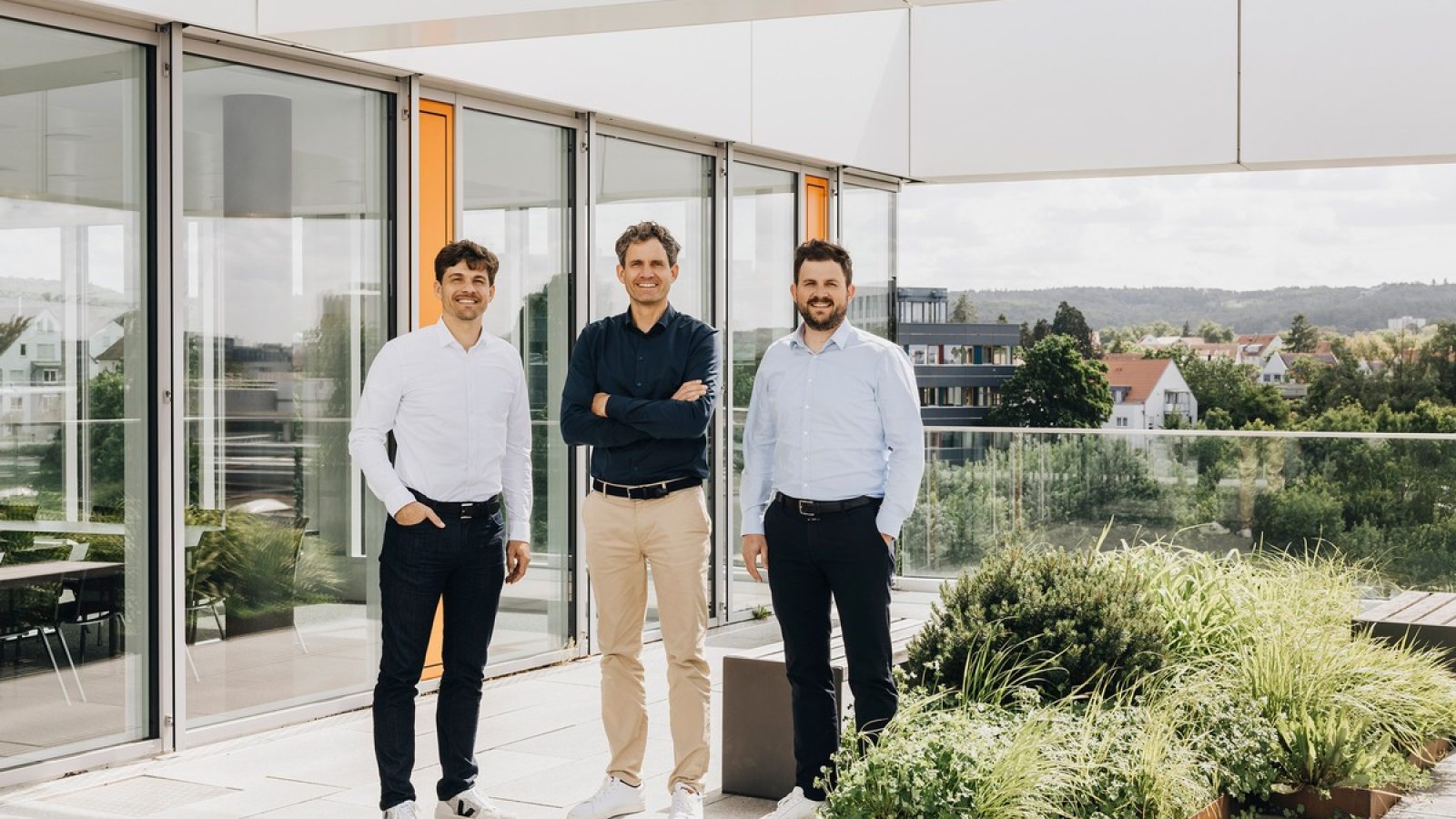 Bauder Geschäftsführung: Jan, Mark und Tim Bauder (vlnr.) / Weiterer Text über ots und www.presseportal.de/nr/170105 / Die Verwendung dieses Bildes für redaktionelle Zwecke ist unter Beachtung aller mitgeteilten Nutzungsbedingungen zulässig und dann auch honorarfrei. Veröffentlichung ausschließlich mit Bildrechte-Hinweis.