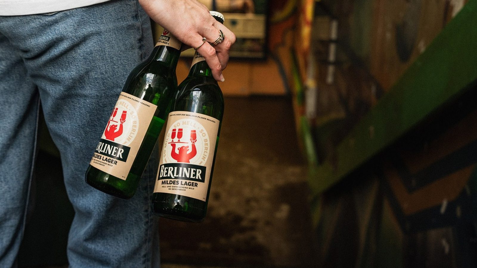 Berliner Pilsner. Sowas von Berliner. / Weiterer Text über ots und www.presseportal.de/nr/105958 / Die Verwendung dieses Bildes für redaktionelle Zwecke ist unter Beachtung aller mitgeteilten Nutzungsbedingungen zulässig und dann auch honorarfrei. Veröffentlichung ausschließlich mit Bildrechte-Hinweis.