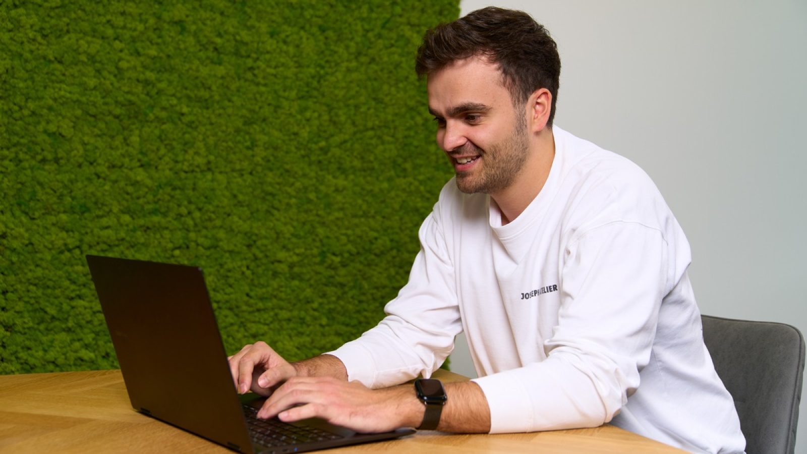 Jan Philipp Hansel / Weiterer Text über ots und www.presseportal.de/nr/181360 / Die Verwendung dieses Bildes für redaktionelle Zwecke ist unter Beachtung aller mitgeteilten Nutzungsbedingungen zulässig und dann auch honorarfrei. Veröffentlichung ausschließlich mit Bildrechte-Hinweis.