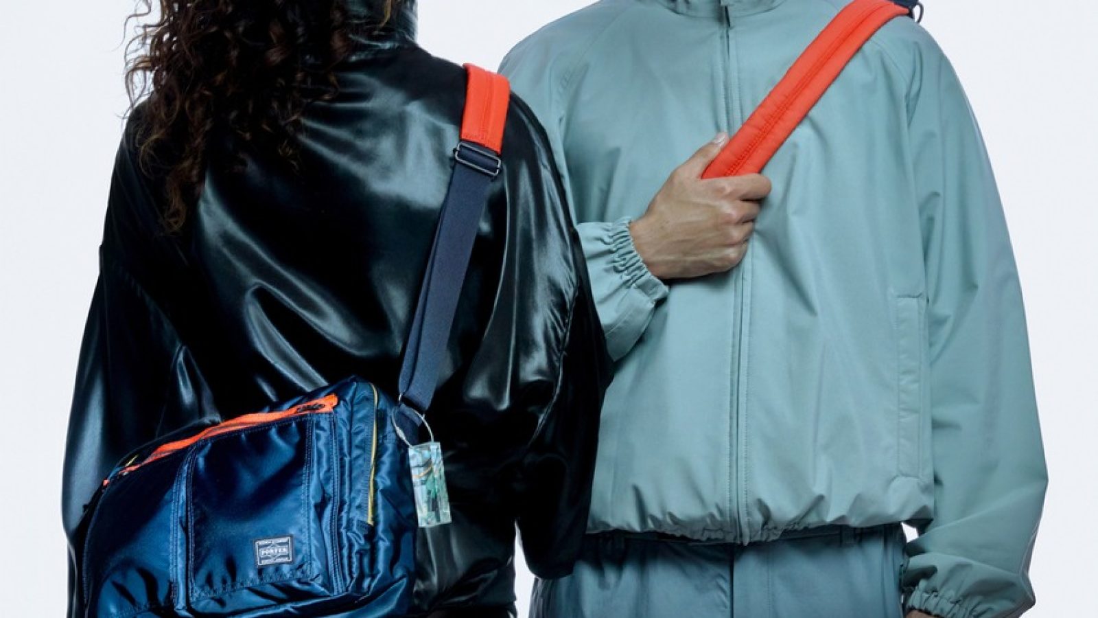 Das limitierte Dyson OnTrac | PORTER Set ist ab sofort erhältlich; Fotocredit Dyson / Weiterer Text über ots und www.presseportal.de/nr/17136 / Die Verwendung dieses Bildes für redaktionelle Zwecke ist unter Beachtung aller mitgeteilten Nutzungsbedingungen zulässig und dann auch honorarfrei. Veröffentlichung ausschließlich mit Bildrechte-Hinweis.