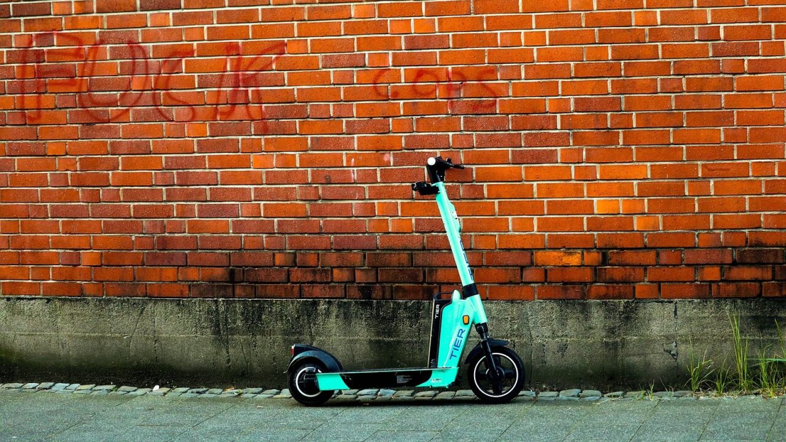 electric-scooter-7365011_1280