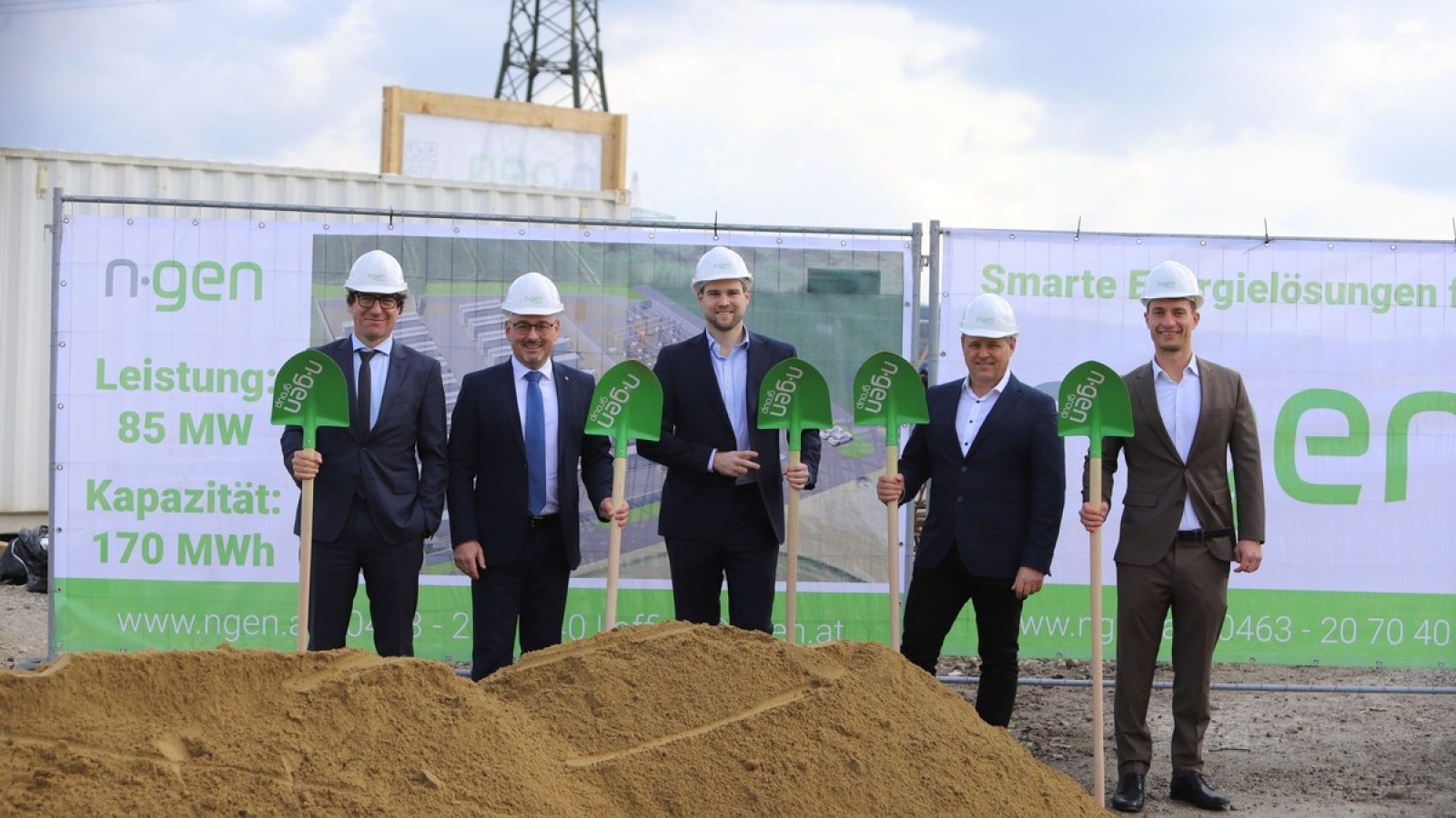 Feierlicher Spatenstich auf dem NGEN-Gelände in Wagenham, OÖ.