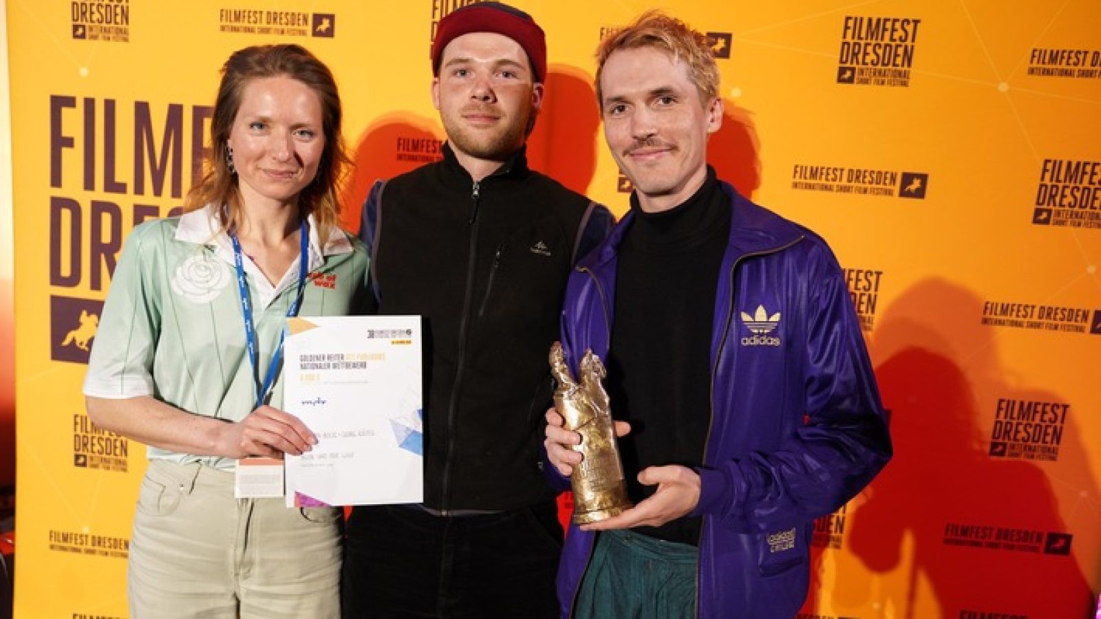 (vlnr): Laura Bein (Schauspielerin BLOB UND DER WOLF), Valentin Bolte (Regie BLOB UND DER WOLF), Georg Kästle (Regie BLOB UND DER WOLF) / Weiterer Text über ots und www.presseportal.de/nr/7880 / Die Verwendung dieses Bildes für redaktionelle Zwecke ist unter Beachtung aller mitgeteilten Nutzungsbedingungen zulässig und dann auch honorarfrei. Veröffentlichung ausschließlich mit Bildrechte-Hinweis.