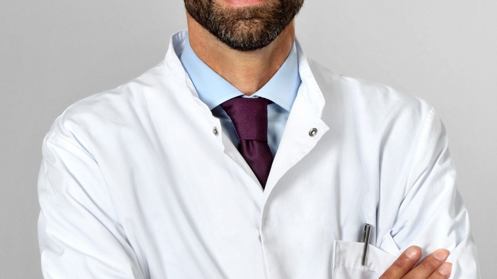 Dr. Andreas Böger ist Facharzt für Neurologie, Psychiatrie und Psychotherapie. Er leitet als Chefarzt die Schmerzmedizin der Vitos Orthopädischen Klinik Kassel. / Weiterer Text über ots und www.presseportal.de/nr/181583 / Die Verwendung dieses Bildes für redaktionelle Zwecke ist unter Beachtung aller mitgeteilten Nutzungsbedingungen zulässig und dann auch honorarfrei. Veröffentlichung ausschließlich mit Bildrechte-Hinweis.