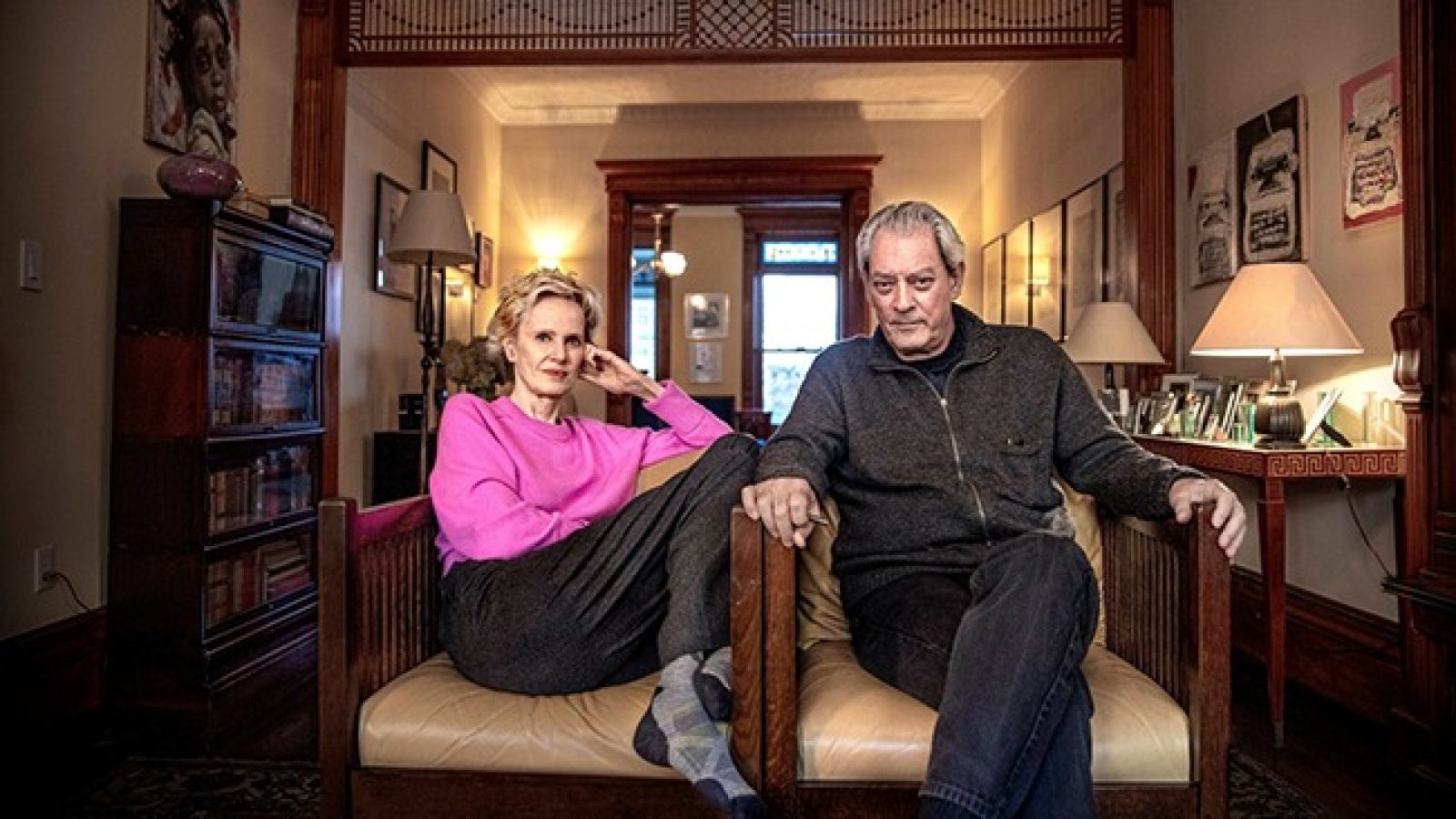 43 Jahre lang waren Siri Hustvedt und Paul Auster verheiratet und galten als wichtiges Autorenpaar. Im Gespräch erzählt sie vom Roman "Ghost Stories" und dem verstorbenen Auster.
© SWR/IMAGO/TT, honorarfrei - Verwendung gemäß der AGB im Rahmen einer engen, unternehmensbezogenen Berichterstattung im SWR-Zusammenhang bei Nennung "Bild: SWR/IMAGO/TT" (S2+), SWR Presse/Bildkommunikation, Baden-Baden, Tel: 07221/929-26868, foto@swr.de / Weiterer Text über ots und www.presseportal.de/nr/7169 / Die Verwendung dieses Bildes für redaktionelle Zwecke ist unter Beachtung aller mitgeteilten Nutzungsbedingungen zulässig und dann auch honorarfrei. Veröffentlichung ausschließlich mit Bildrechte-Hinweis.