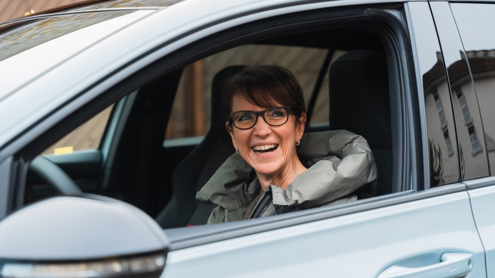 Vertriebsassistentin gewinnt VW Golf 8 GTI Clubsport und 150.000 Euro / Weiterer Text über ots und www.presseportal.de/nr/179986 / Die Verwendung dieses Bildes für redaktionelle Zwecke ist unter Beachtung aller mitgeteilten Nutzungsbedingungen zulässig und dann auch honorarfrei. Veröffentlichung ausschließlich mit Bildrechte-Hinweis.