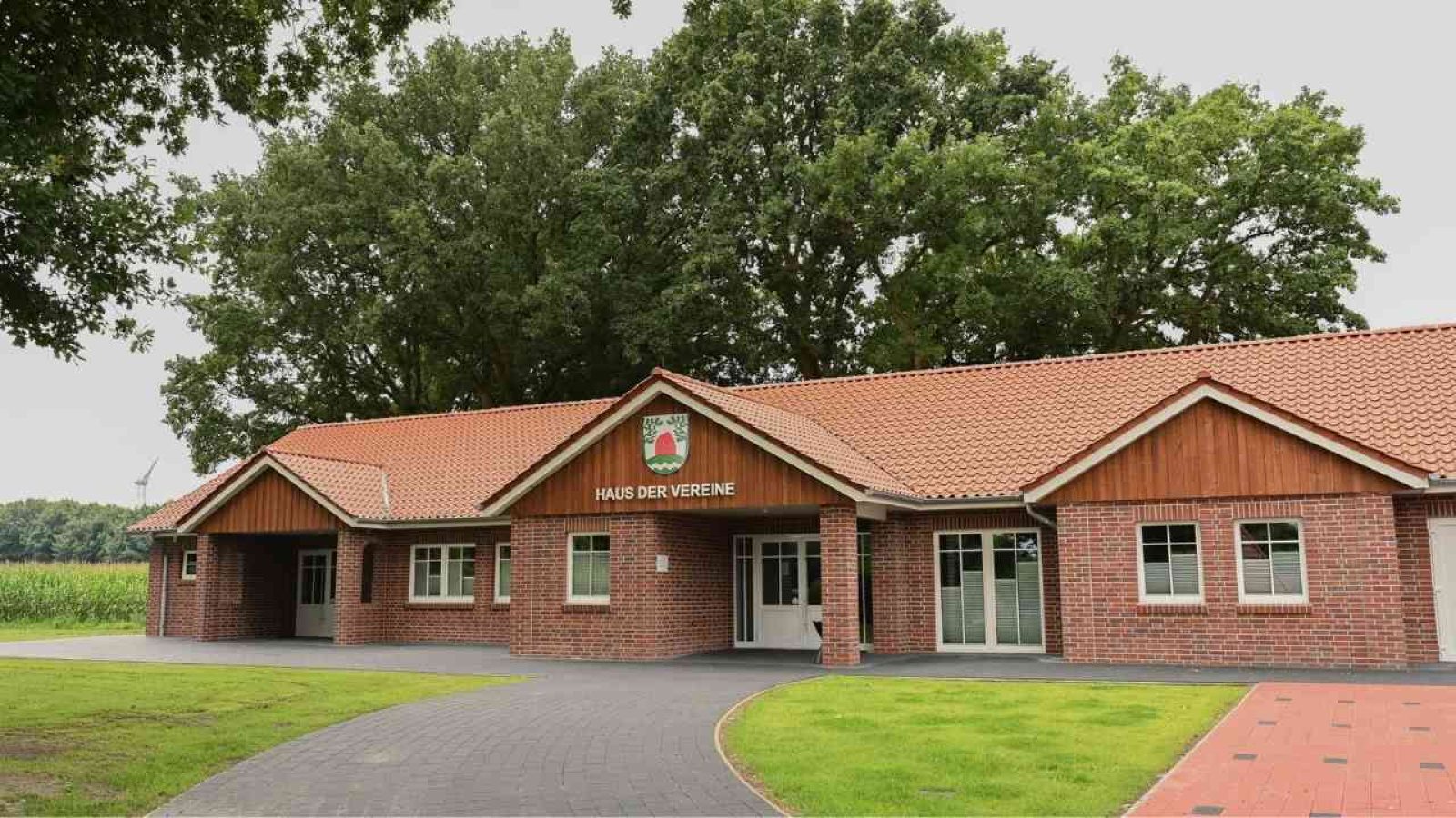Außenansicht des neuen Haus der Vereine in Breddenberg, Samtgemeinde Nordhümmling