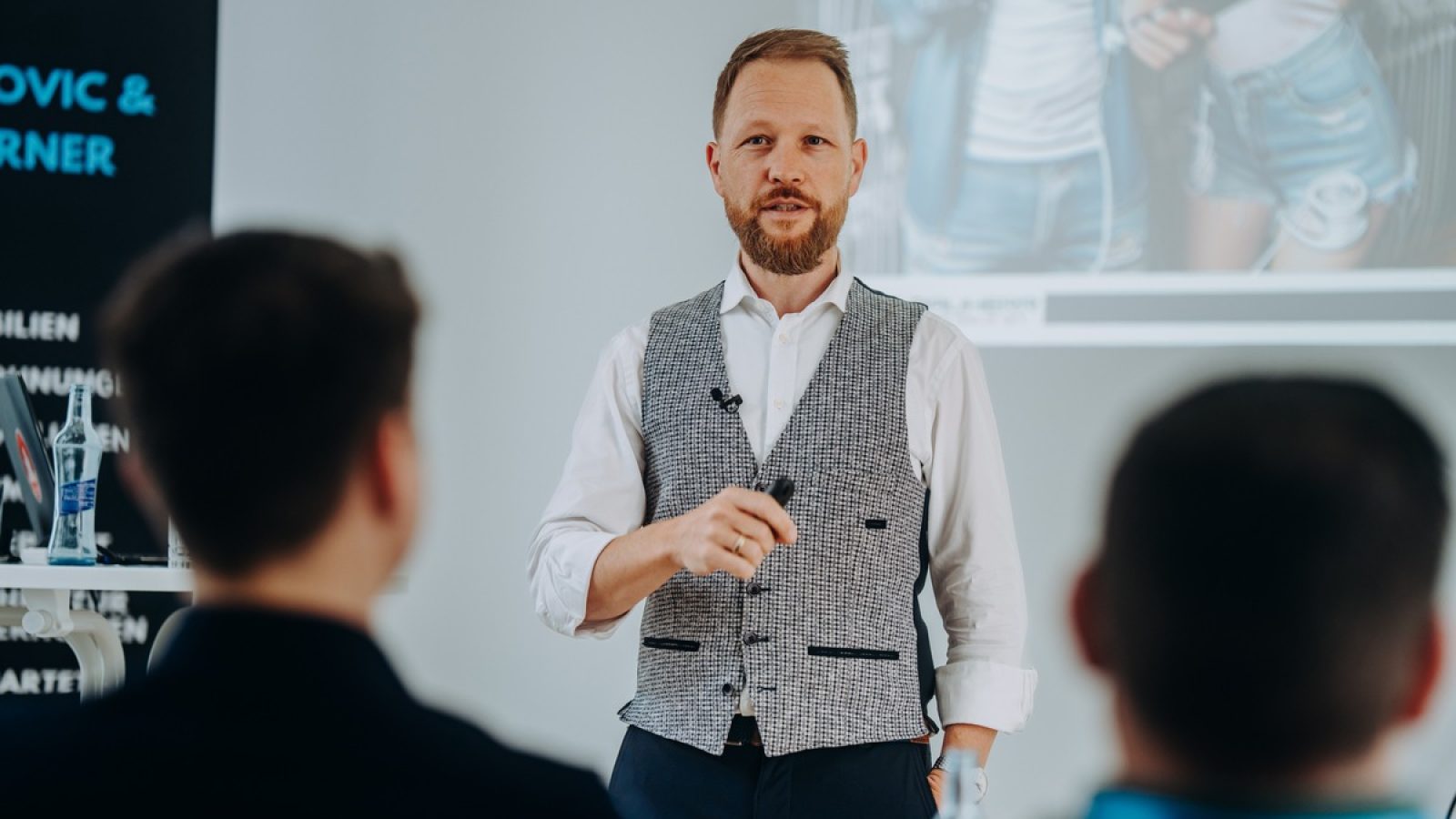 Dr. Peter Burnickl / Weiterer Text über ots und www.presseportal.de/nr/173485 / Die Verwendung dieses Bildes für redaktionelle Zwecke ist unter Beachtung aller mitgeteilten Nutzungsbedingungen zulässig und dann auch honorarfrei. Veröffentlichung ausschließlich mit Bildrechte-Hinweis.