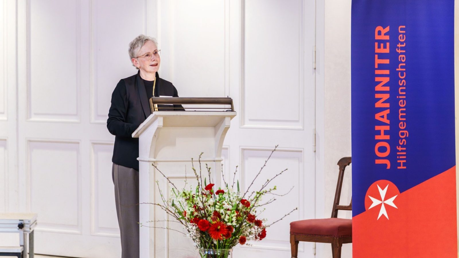 Beim Festakt zum 75-jährigen Jubiläum der Johanniter-Hilfsgemeinschaften in der Hof- und Stadtkirche St. Johannis in Hannover hielt Dr. Petra Bahr, Staatssekretärin im Bundesministerium für Bildung, Familie, Senioren, Frauen und Jugend, eine Rede. / Weiterer Text über ots und www.presseportal.de/nr/14240 / Die Verwendung dieses Bildes für redaktionelle Zwecke ist unter Beachtung aller mitgeteilten Nutzungsbedingungen zulässig und dann auch honorarfrei. Veröffentlichung ausschließlich mit Bildrechte-Hinweis.