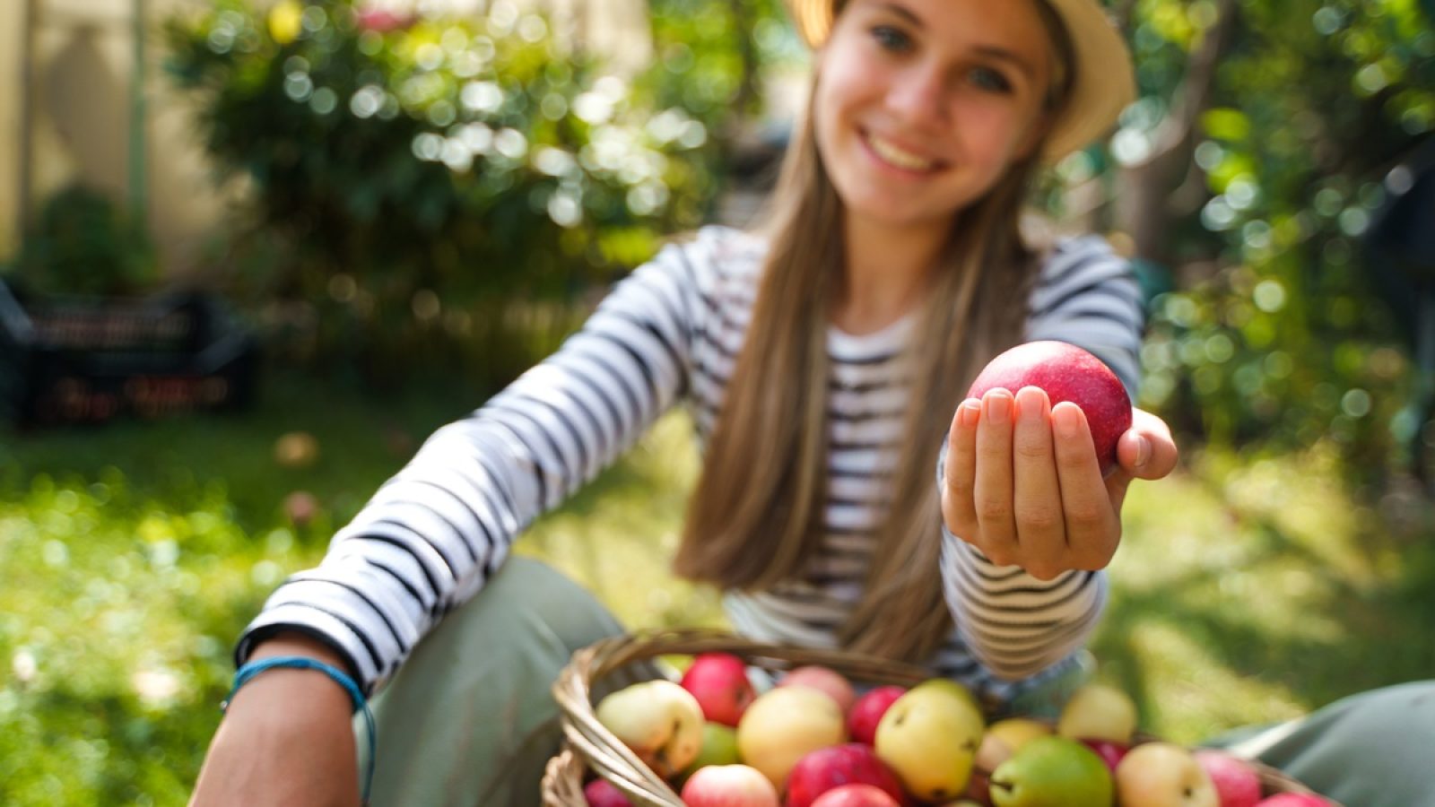 Die Art der Pollenallergie bestimmt, auf welche Lebensmittel die Betroffenen "kreuzallergisch" reagieren können. (C) ksenia ivanova / Weiterer Text über ots und www.presseportal.de/nr/54690 / Die Verwendung dieses Bildes für redaktionelle Zwecke ist unter Beachtung aller mitgeteilten Nutzungsbedingungen zulässig und dann auch honorarfrei. Veröffentlichung ausschließlich mit Bildrechte-Hinweis.