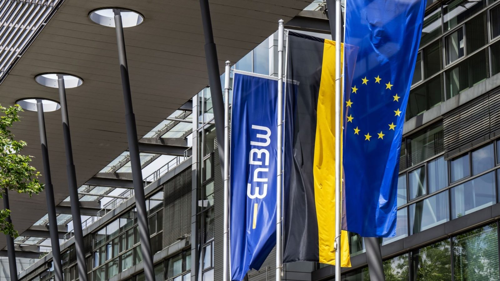 Das EnBW Verwaltungsgebäude am Konzernsitz in Karlsruhe / Weiterer Text über ots und www.presseportal.de/nr/180591 / Die Verwendung dieses Bildes für redaktionelle Zwecke ist unter Beachtung aller mitgeteilten Nutzungsbedingungen zulässig und dann auch honorarfrei. Veröffentlichung ausschließlich mit Bildrechte-Hinweis.